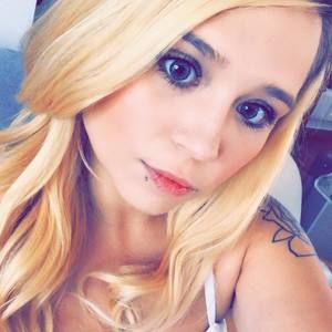 Meet your Posher, Dominika